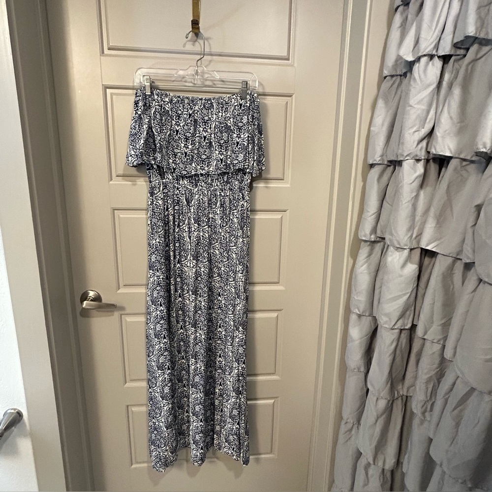 🌺 FINAL PRICE DROP 🌺 Xhilaration White Blue Off-Shoulder Sleeveless Maxi Dress
